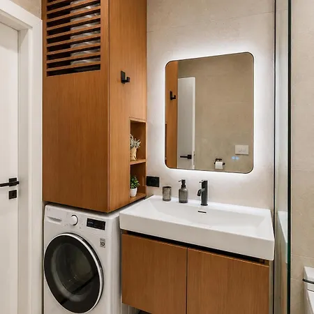 Apartman Matisse No22 - Luxury One Bedroom With Parking *
